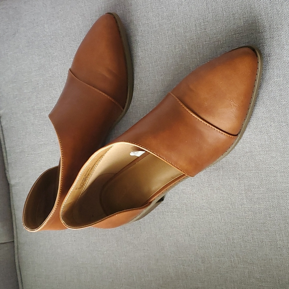 NWOT TARGET COGNAC LEATHER BOOTIES